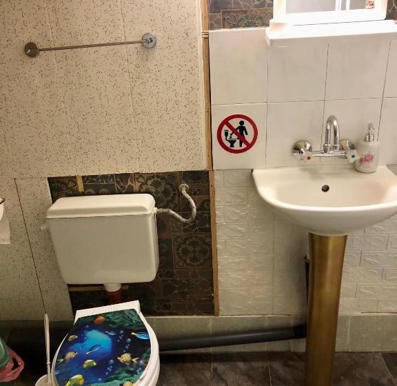 פנסיון Guest House Niya