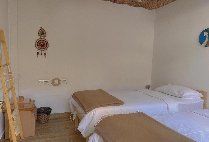 بنسيون Stone Forest Mijia Guest House