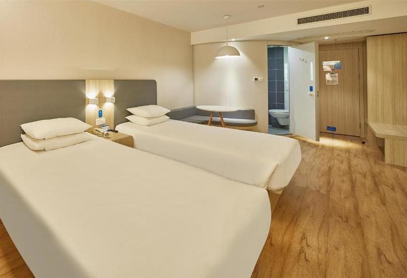 Hanting Hotel Fengcheng Phoenix Station