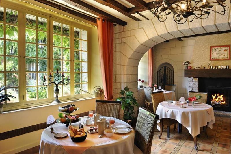 호스텔 Logis Hôtel Auberge De L Ecole
