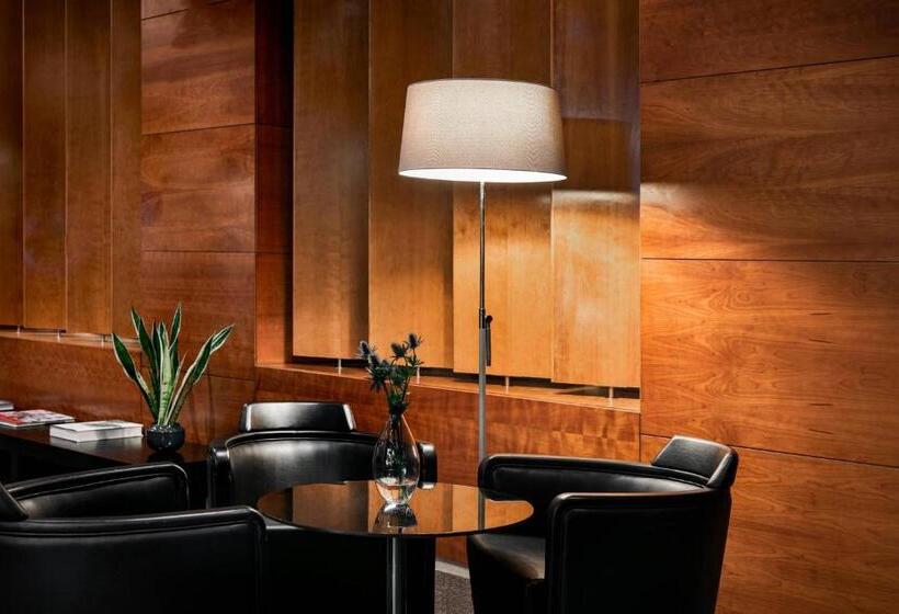 Ac Hotel Los Vascos By Marriott