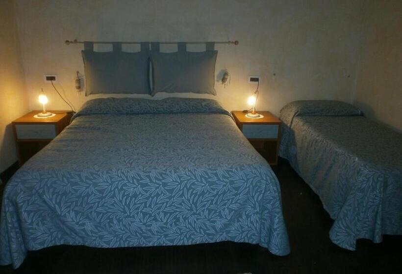فندق Albergo Vecchio Pavone