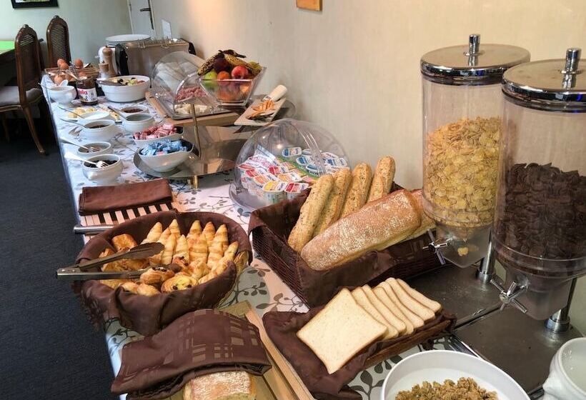 בית מלון כפרי Auberge Saint Thegonnec