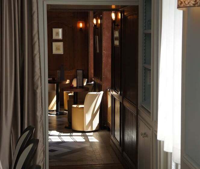 هتل Hostellerie De La Porte Bellon