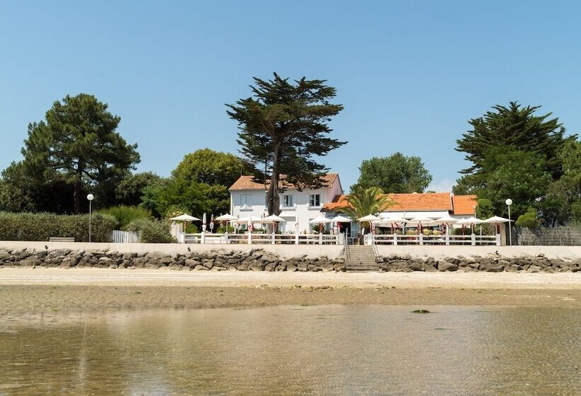 בית מלון כפרי Hôtel L Albatros