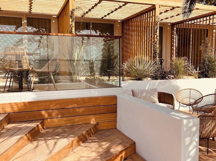 בית מלון כפרי Hôtel L Albatros