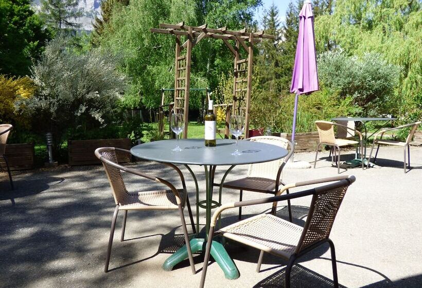 فندق Hôtel Logis La Crémaillère