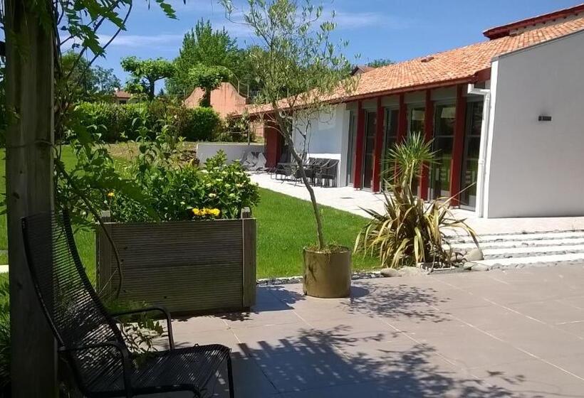 호텔 Hôtel Résidence Bergara