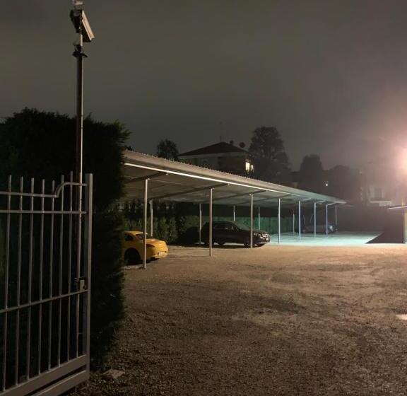 ホテル La Pace
