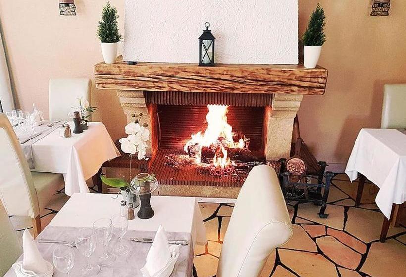 ホテル La Petite Auberge