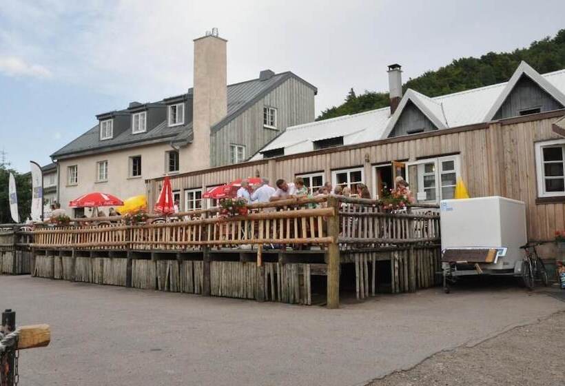 בית מלון כפרי Le Rouge Gazon