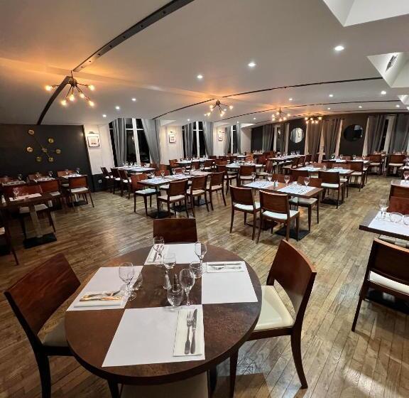 ホテル Logis Hôtel & Restaurant   Les Bords De Seine