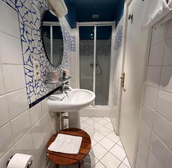 ホテル Logis Hôtel & Restaurant   Les Bords De Seine