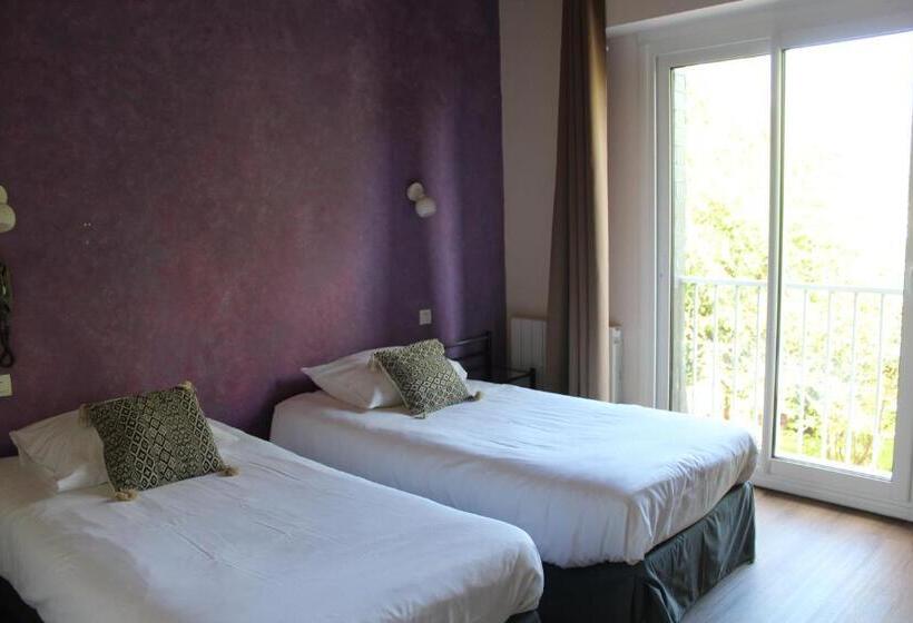 Отель Les Bruyeres