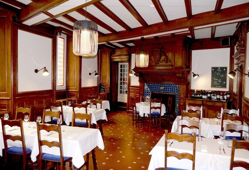 فندق Logis Hôtel Du Commerce