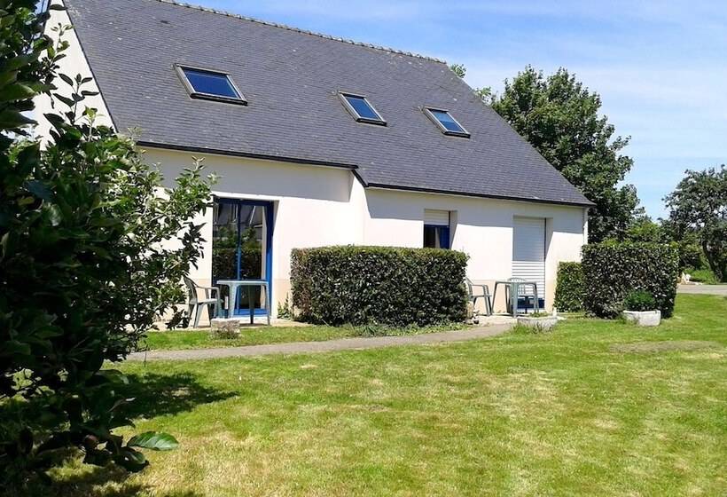 Отель Restaurant Le Capricorne