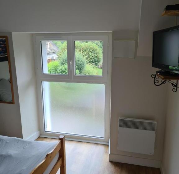 בית מלון כפרי Saint Julien Aux Bois