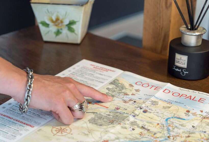 호텔 The Originals Boutique, Hôtel La Colonne De Bronze, Saintvalérysursomme