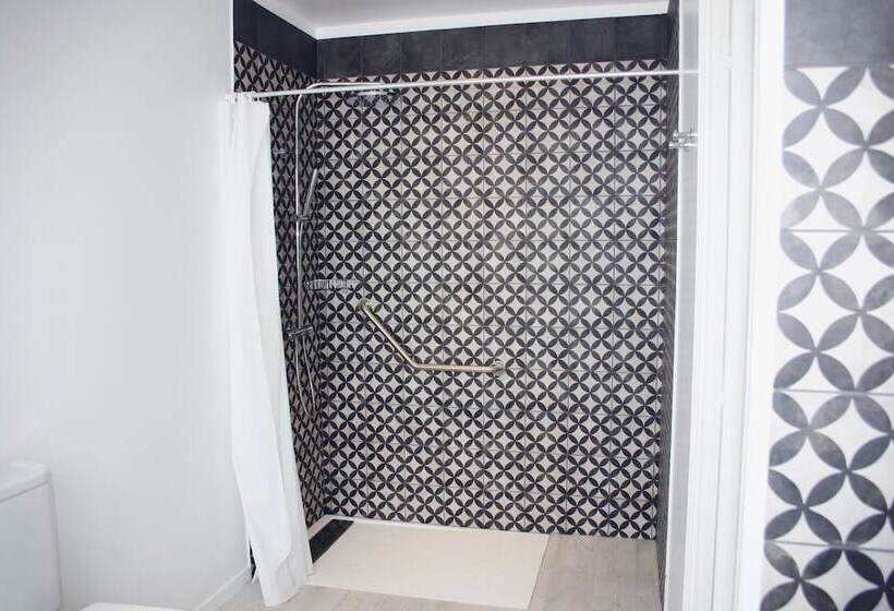 호텔 The Originals Boutique, Hôtel La Colonne De Bronze, Saintvalérysursomme