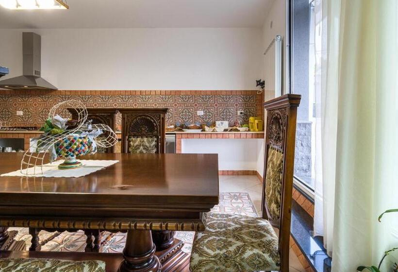 تختخواب و صبحانه Affittacamere Villa Antonio