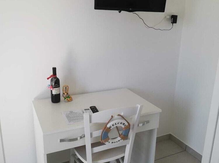 تختخواب و صبحانه Coast To Coast Salento Sea Rooms