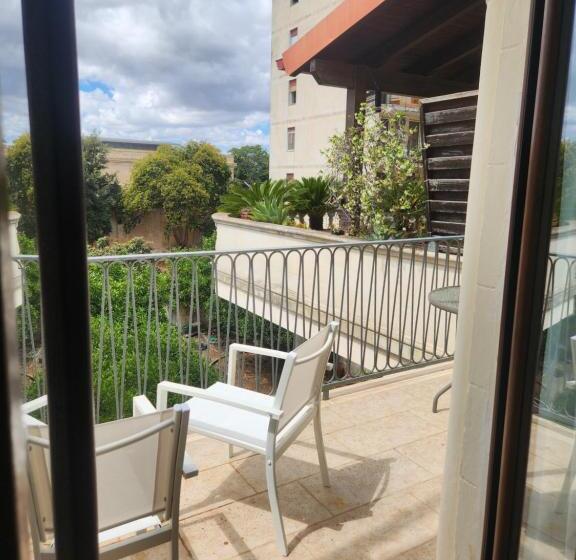 تختخواب و صبحانه Dimora Liberty