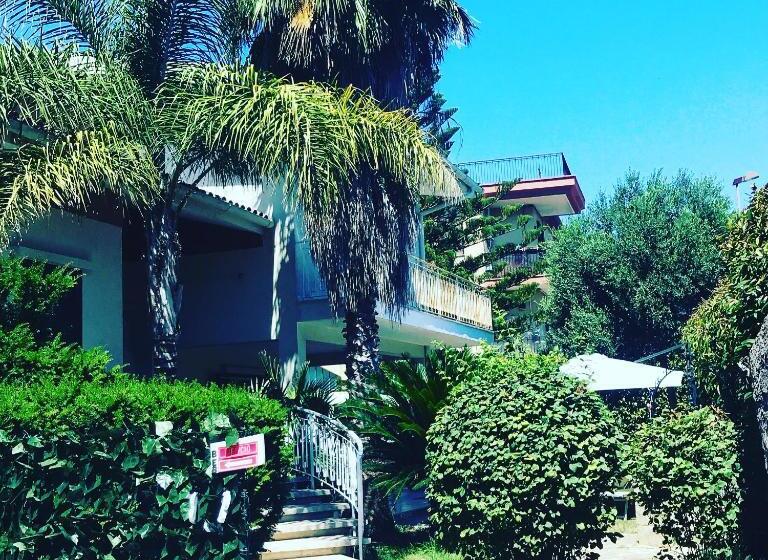 تختخواب و صبحانه Villa Susanna