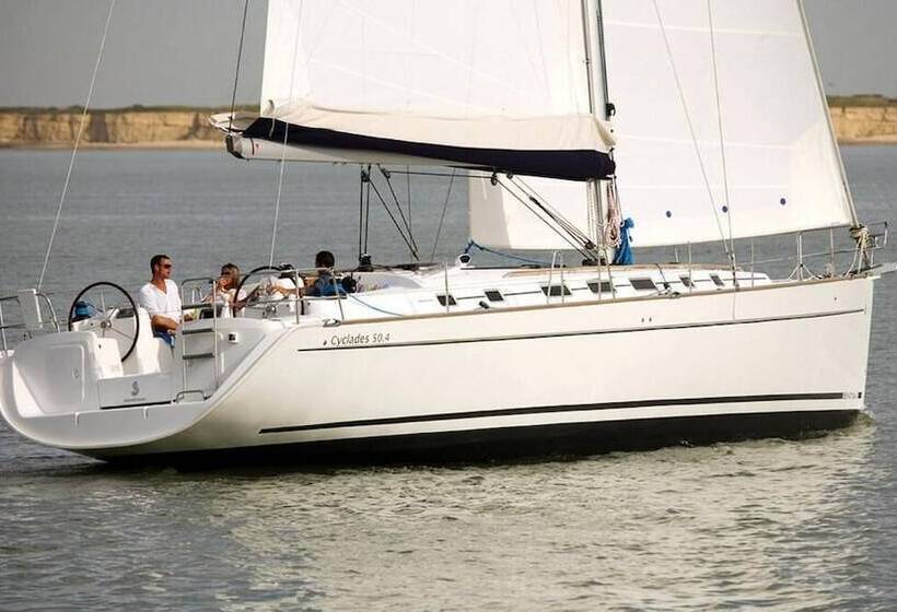 مسافرخانه Delfina