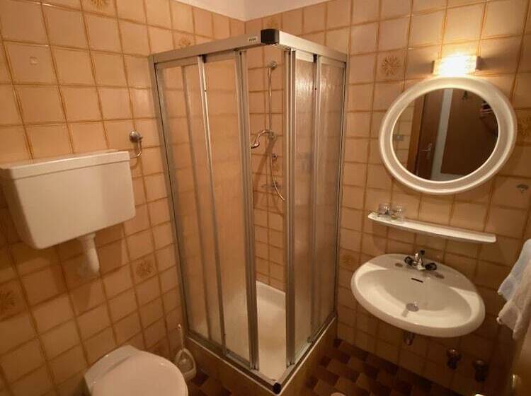 هتل Gasthof Albergo Ressmair