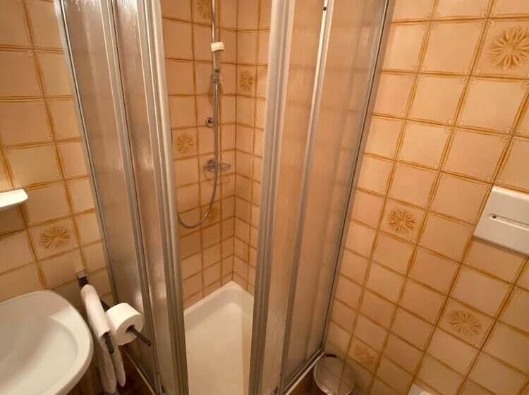 هتل Gasthof Albergo Ressmair