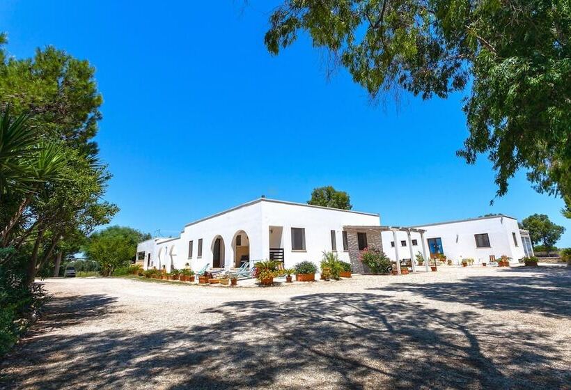 هتل روستایی Agriturismo Masseria Terra D Otranto