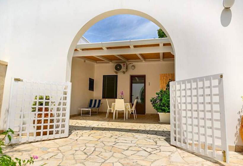 هتل روستایی Agriturismo Masseria Terra D Otranto