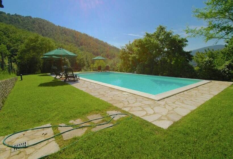 Luxury Cottage In Lisciano Niccone Umbria With Swimming Pool