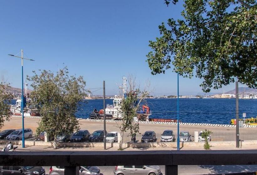 پانسیون Teatro Sullo Stretto