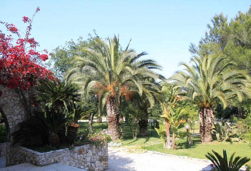تختخواب و صبحانه La Macchia