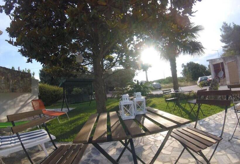 تختخواب و صبحانه La Macchia