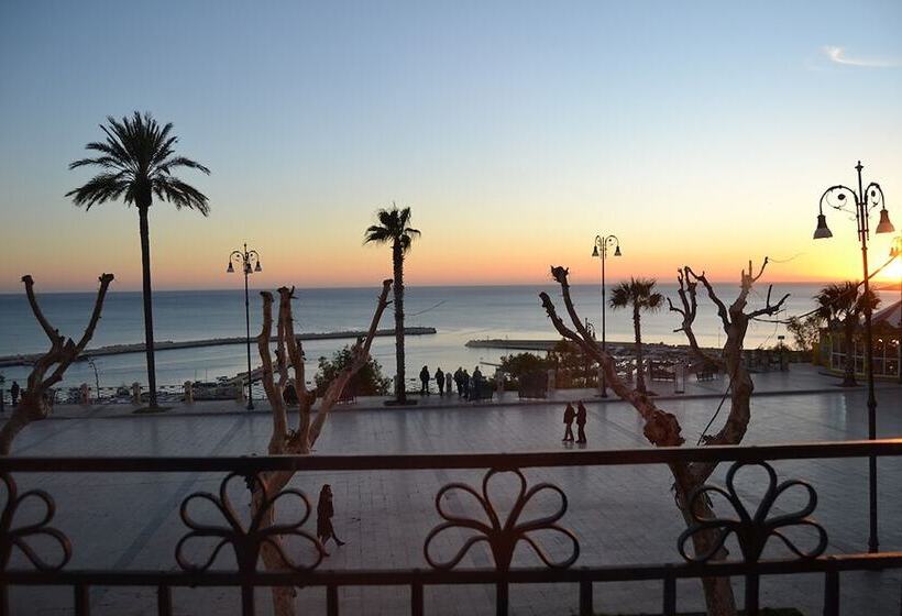 تختخواب و صبحانه Agorà Panoramic Rooms