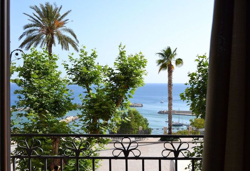 تختخواب و صبحانه Agorà Panoramic Rooms