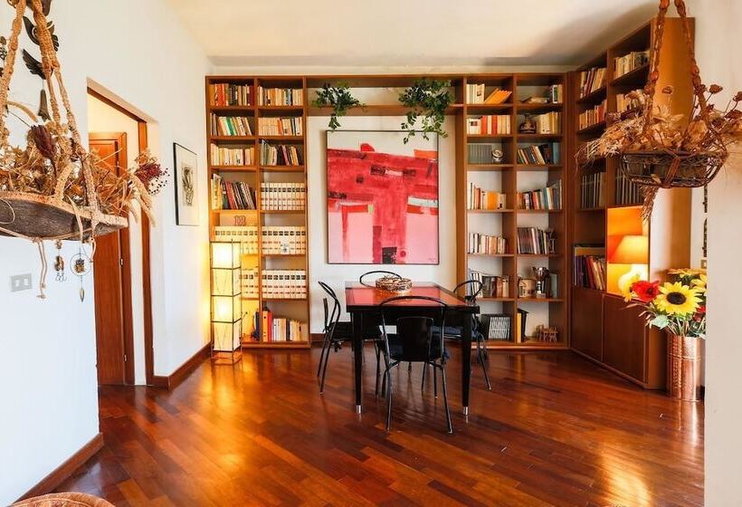 민박 Independent Loft On Florence S Hills