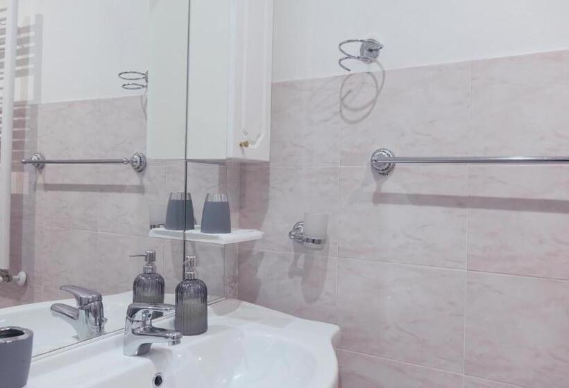 Bed and Breakfast L Antenna