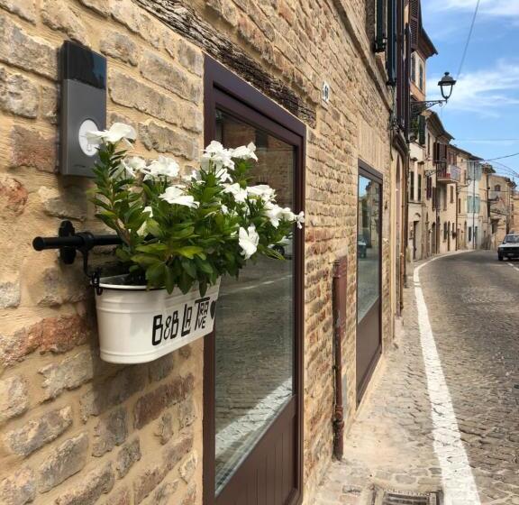 مبيت وإفطار La Trave