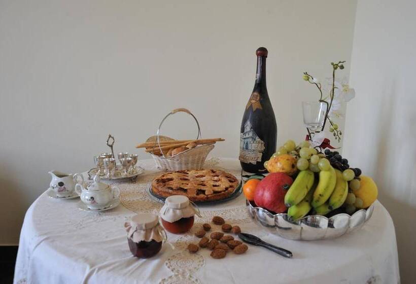 مبيت وإفطار Villa Eugenia