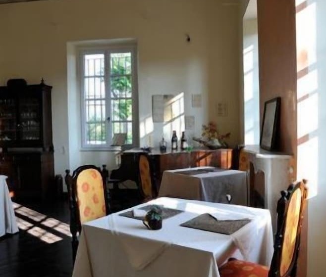 مبيت وإفطار Villa Eugenia