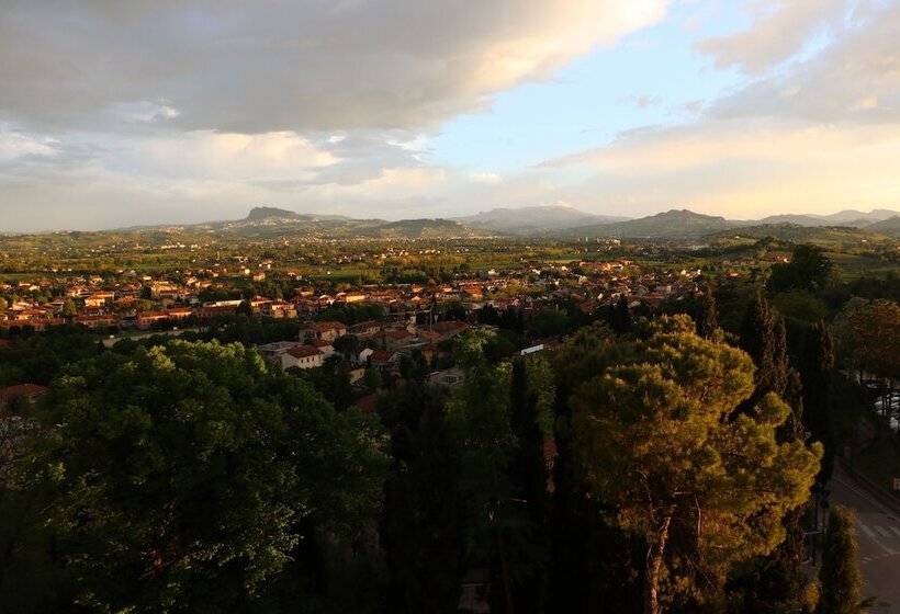 فندق فئة نجمة واحدة Castello Santarcangelo Di Romagna