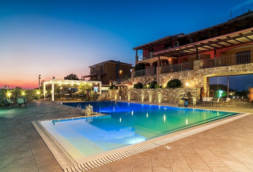 فندق فئة نجمة واحدة Cilento Holiday Village