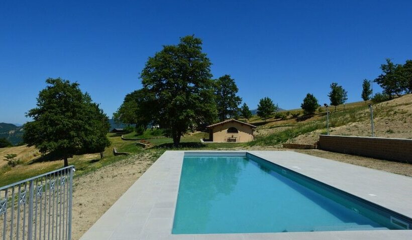 교외 호텔 Agriturismo Le Case