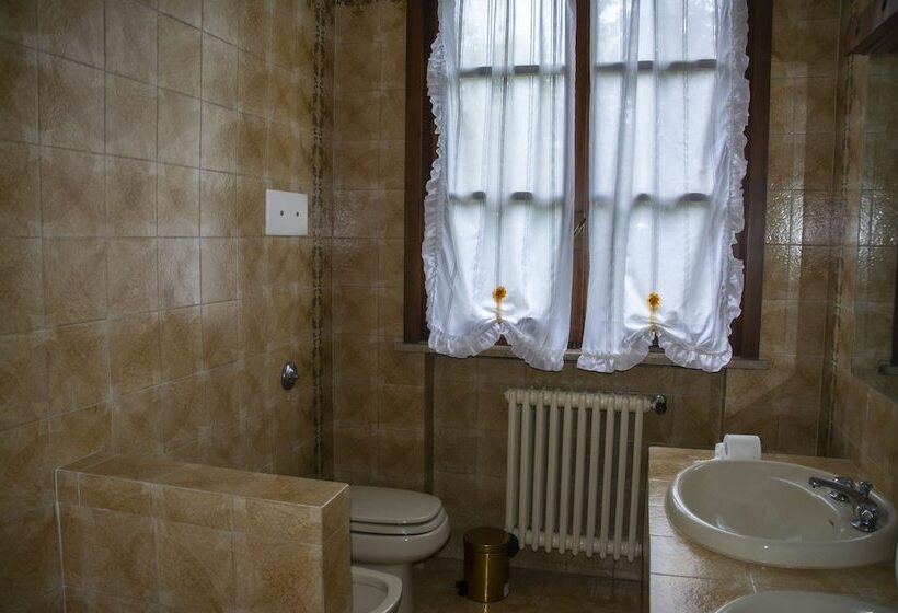 بنسيون Villa Principi Della Spina