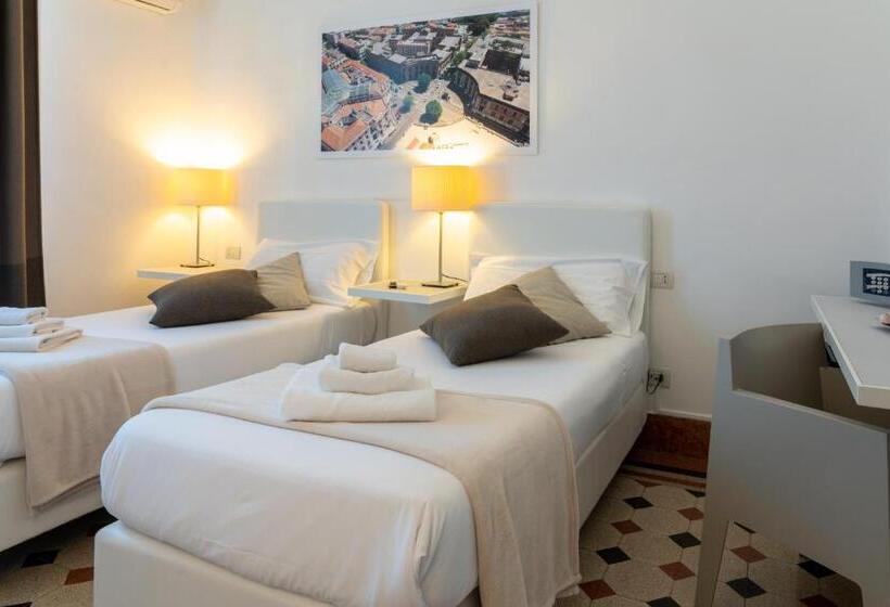 تختخواب و صبحانه Le Stanze Di Piazza Cairoli