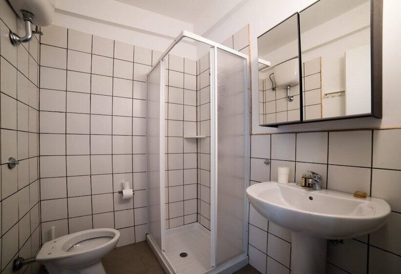 酒店 Dream Village