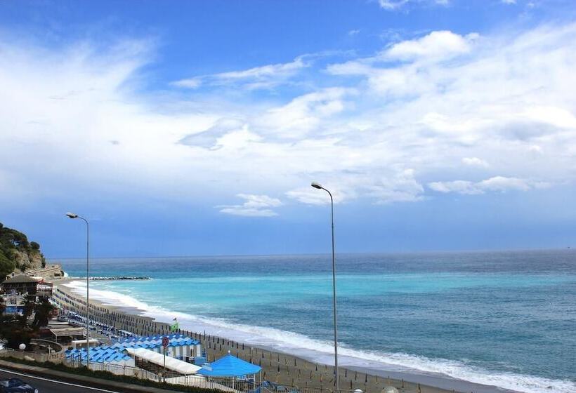 فندق Marina